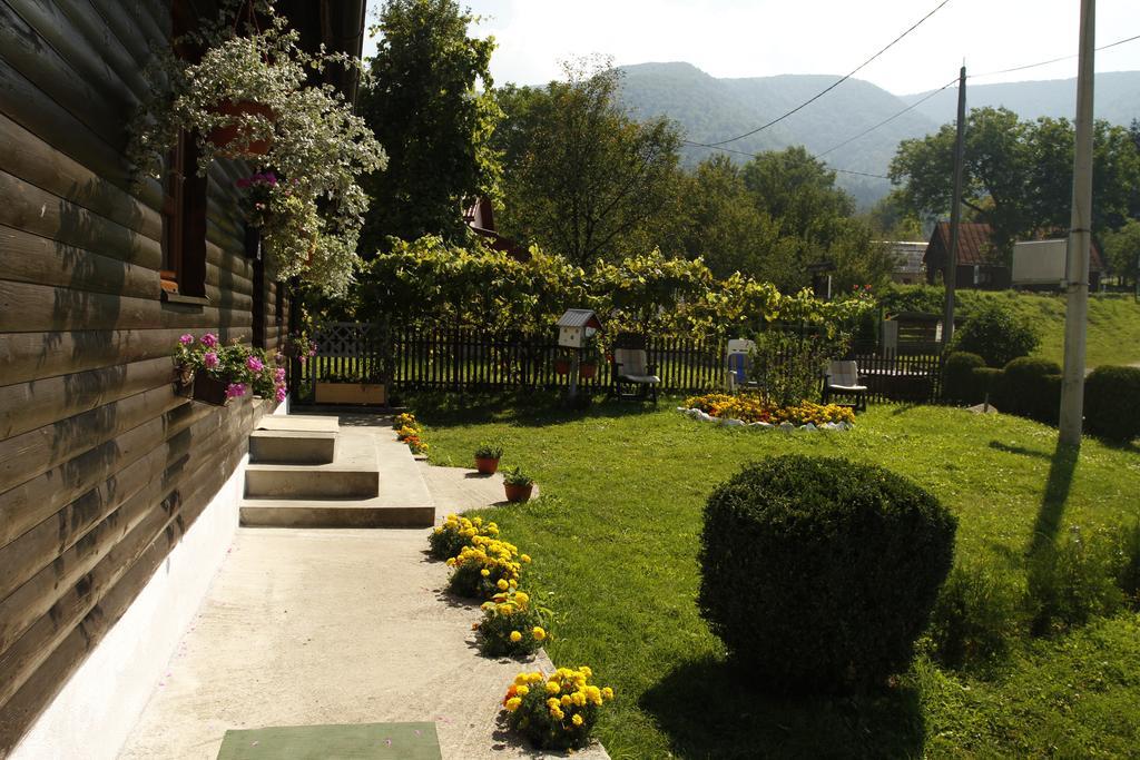 House Drakulic Hotel Korenica Exterior foto