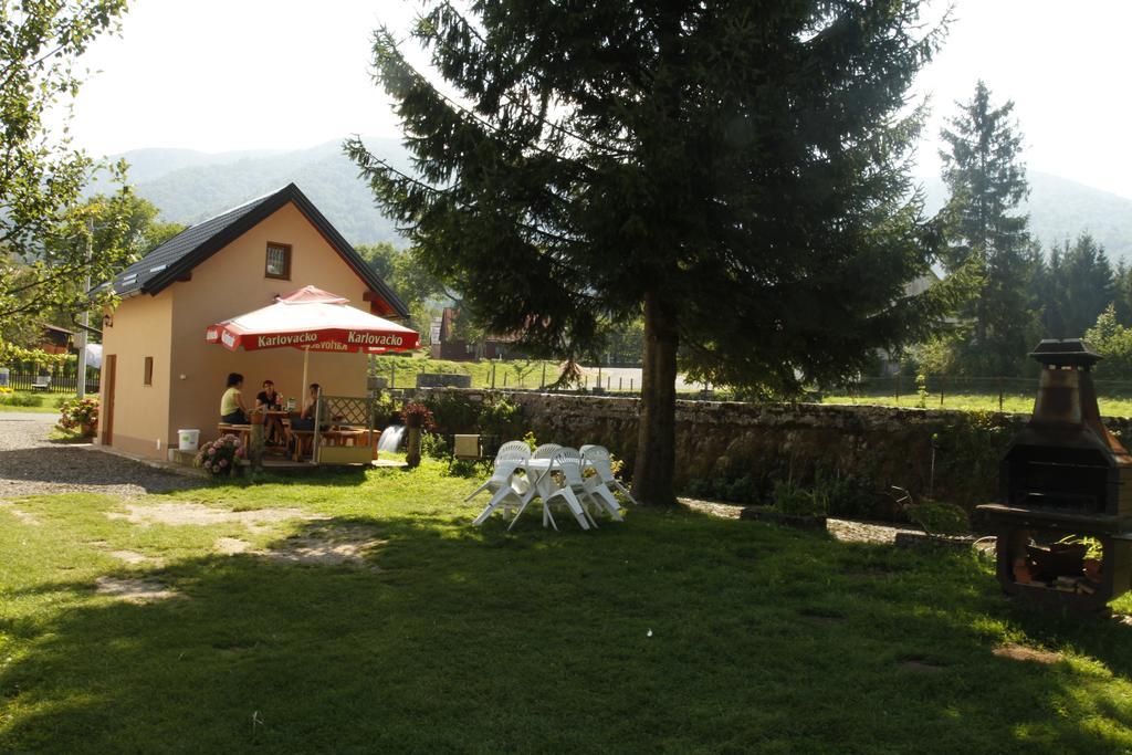 House Drakulic Hotel Korenica Exterior foto