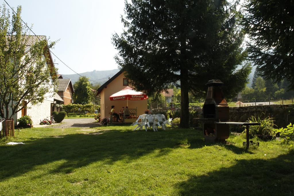 House Drakulic Hotel Korenica Exterior foto