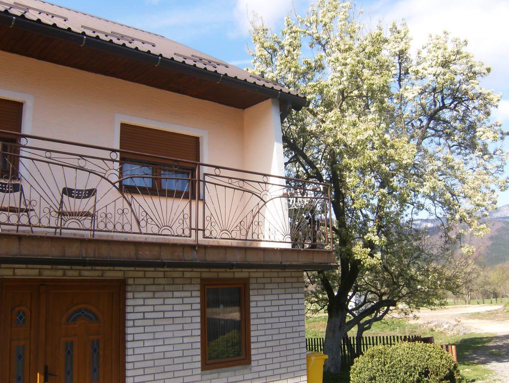 House Drakulic Hotel Korenica Exterior foto