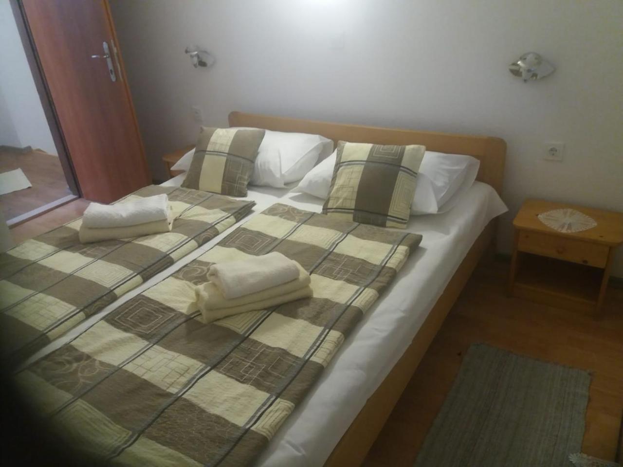 House Drakulic Hotel Korenica Exterior foto